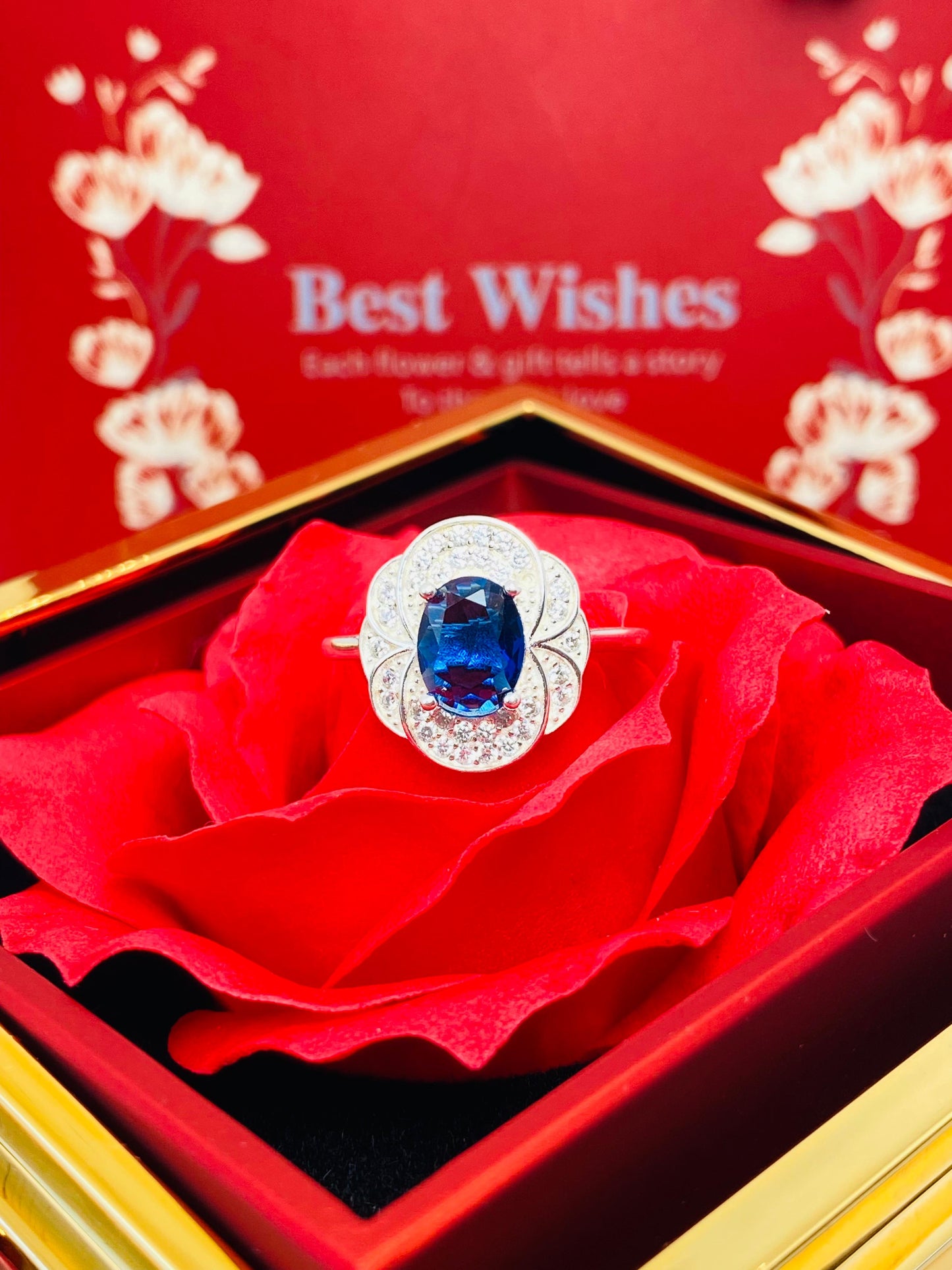Twilight Elegance Ring - Dual-Tone Gemstone Ring with Exquisite Design