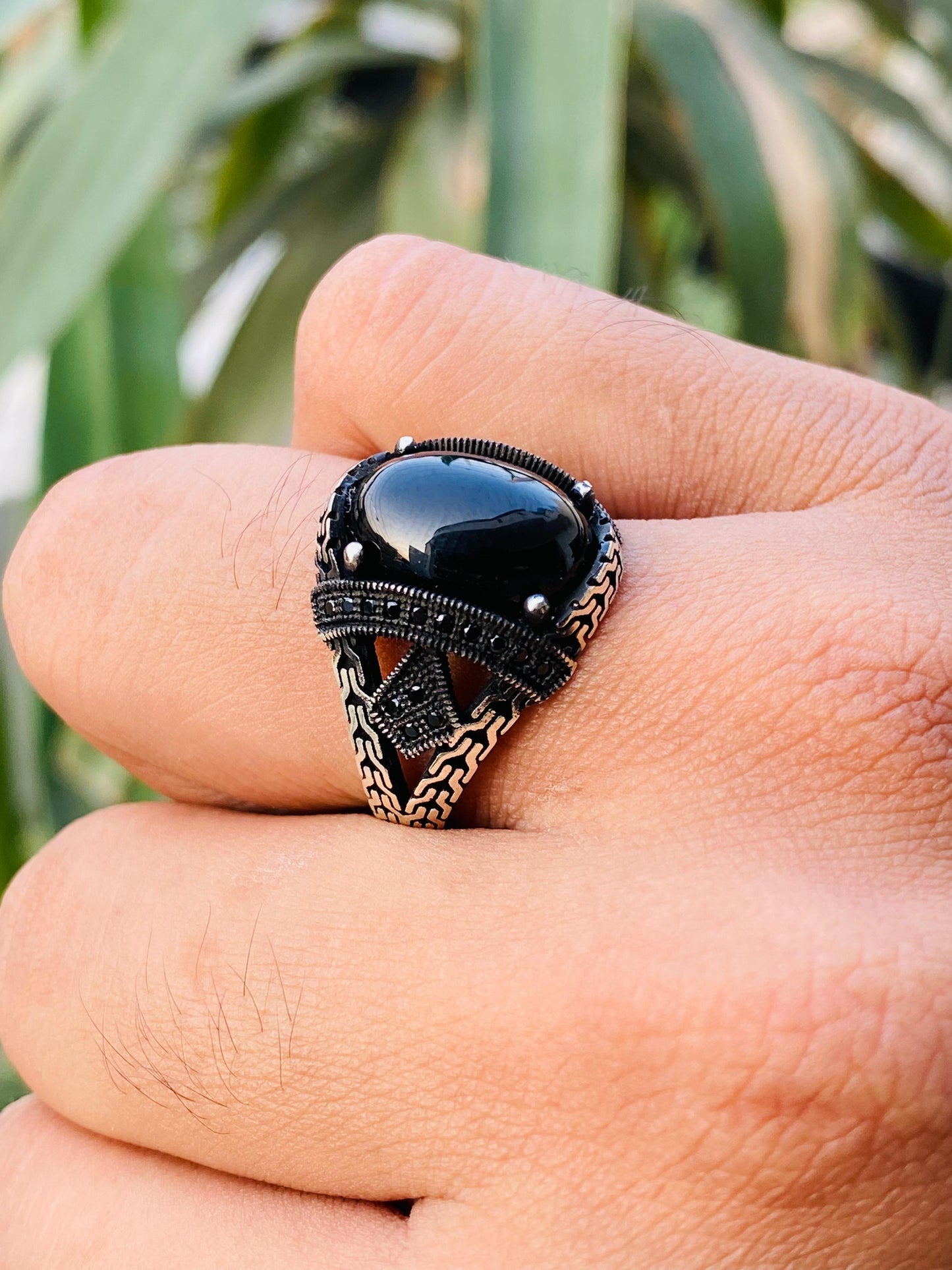 Zewar-e-Shahbaz: Pure Chandi Ring with Green and Black Yamini Aqeeq | Handcrafted Men's Silver Ring