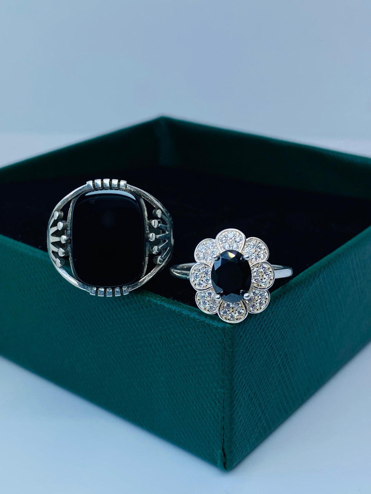 Crown Royale – Aqeeq Yamini Silver Ring