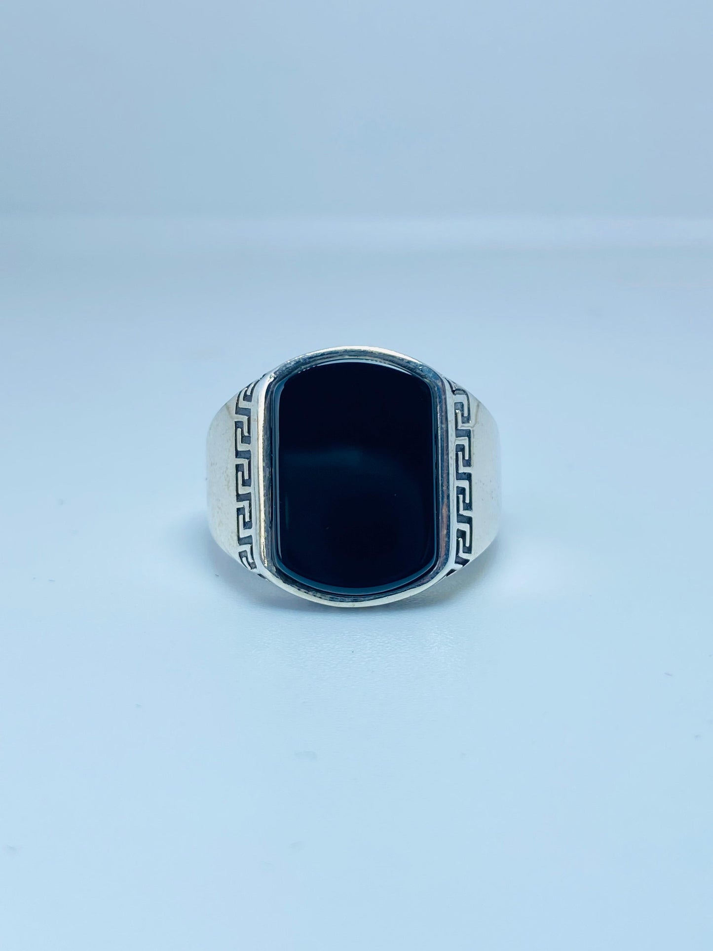 Mystic Onyx – Silver Ring with Aqeeq Yamini