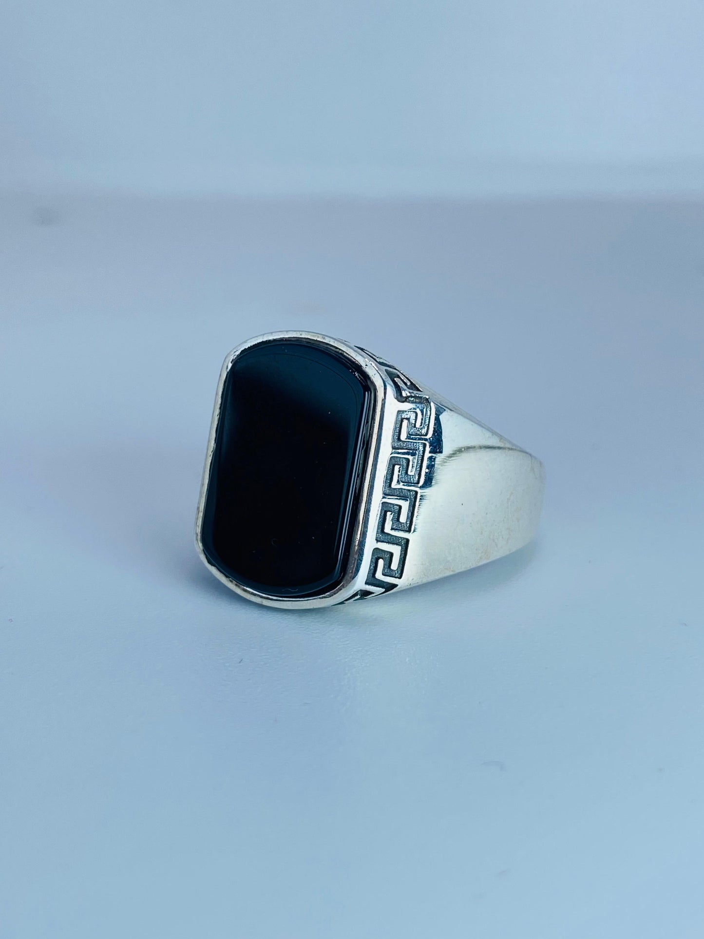 Mystic Onyx – Silver Ring with Aqeeq Yamini